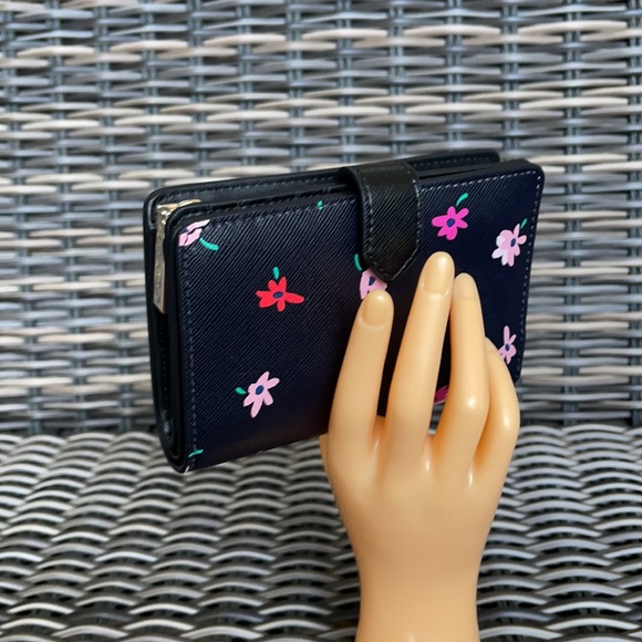 Kate Spade Staci Ditsy Buds Medium Compact Bifold Wallet wlr00608 Black Multi - Picture 7 of 16